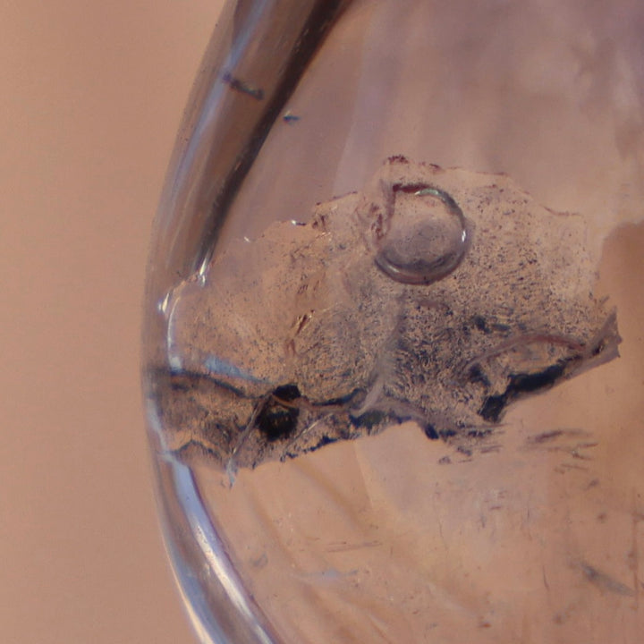 Rare Enhydro Quartz with Fast Moving Water Bubble and Moving Carbon