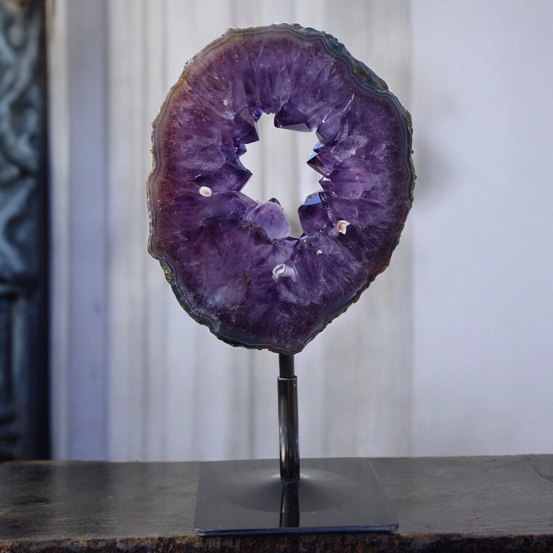 'Royal Passage' High Quality Amethyst Portal on Stand - Enchantia Muse