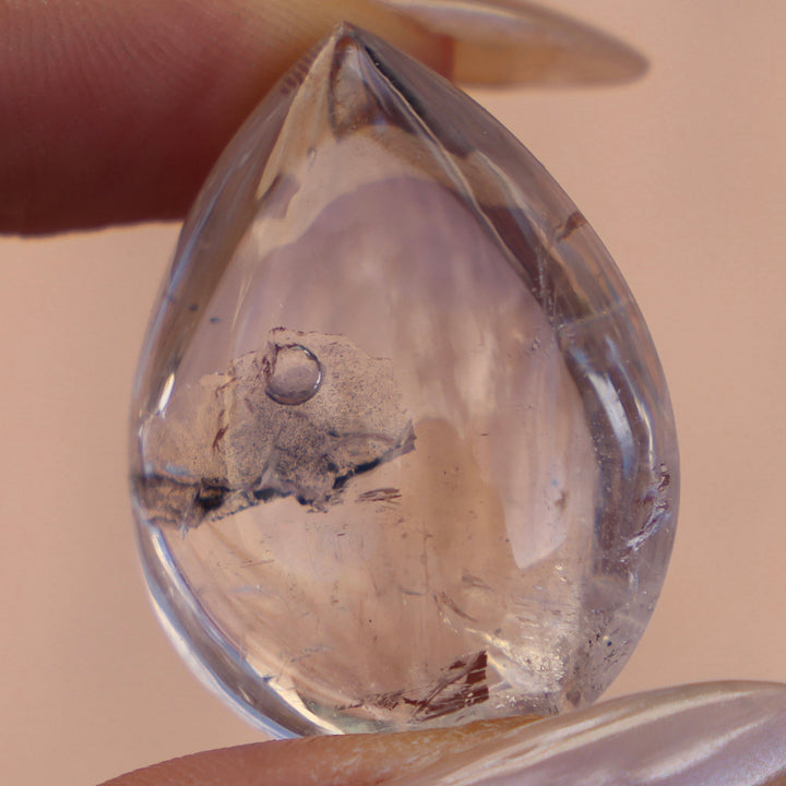 Rare Enhydro Quartz with Fast Moving Water Bubble and Moving Carbon