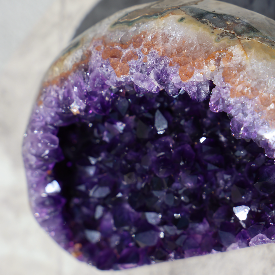 'Yam Vault' Amethyst Geode Pocket - Enchantia Muse