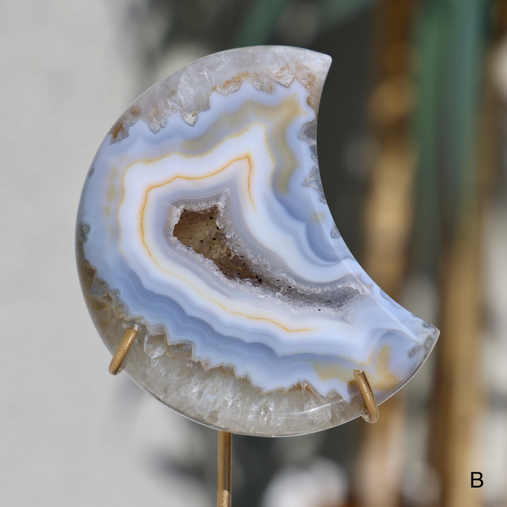 'Electric' Druzy Agate Moon with Stand - Enchantia Muse