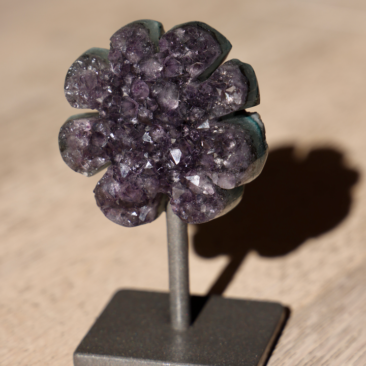 Amethyst Lucky Leaf on Stand - S - Enchantia Muse