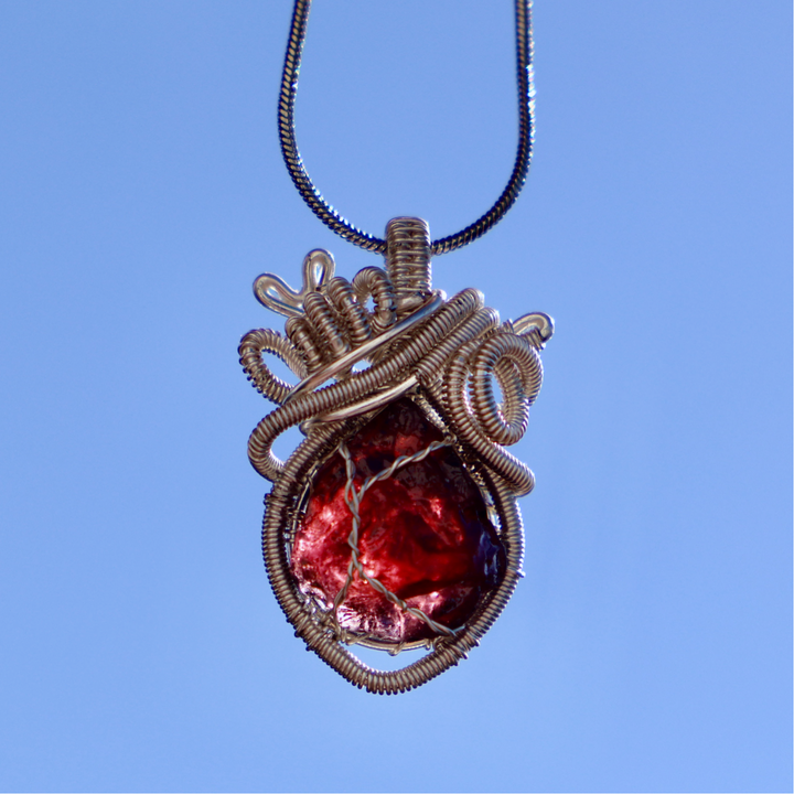 'Garnova' Garnet Heart Necklace - Enchantia Muse