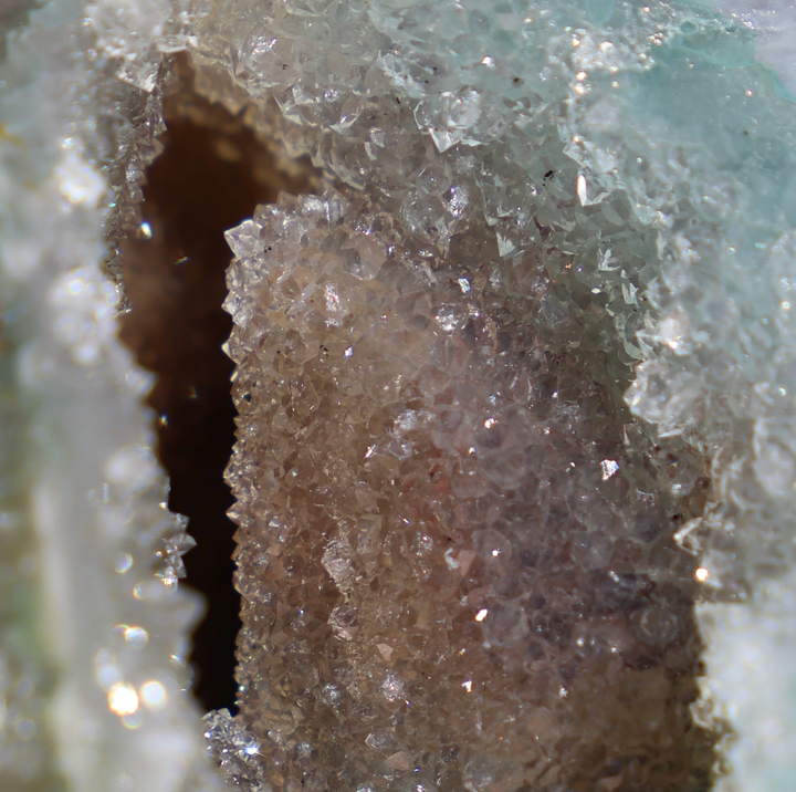 'Oyster' Druzy Green Amethyst Cut Base