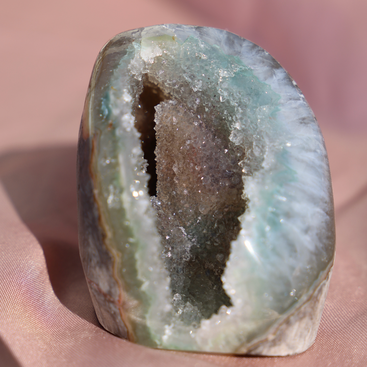 'Oyster' Druzy Green Amethyst Cut Base
