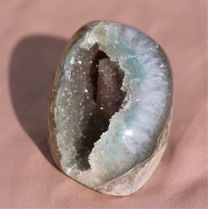 'Oyster' Druzy Green Amethyst Cut Base