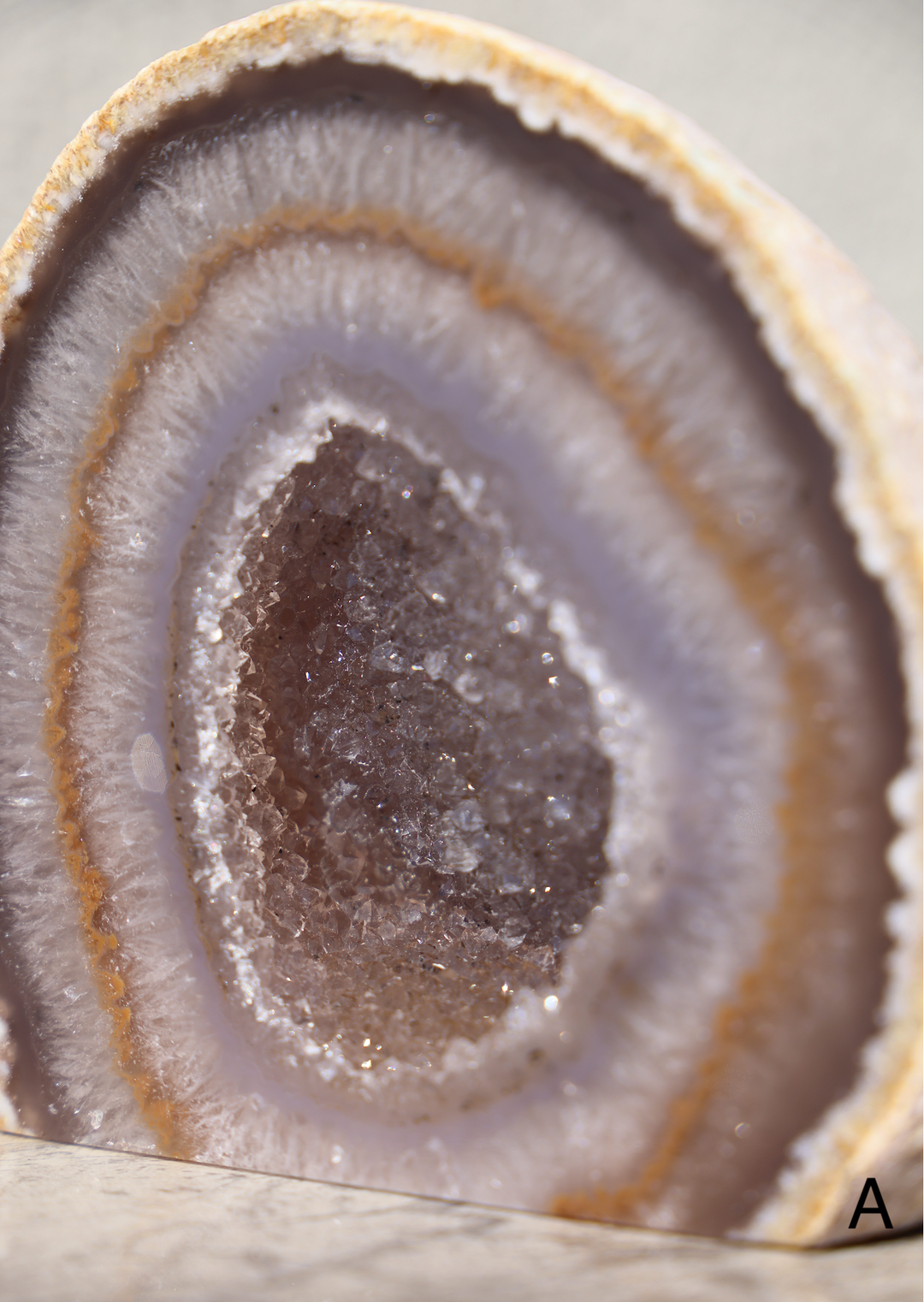 Druzy Agate Cut Base - S - Enchantia Muse