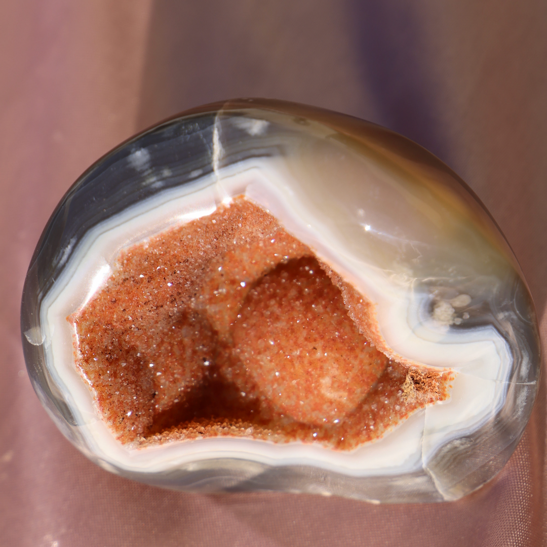 'SUNDARA' Orange Agate Geode - Enchantia Muse