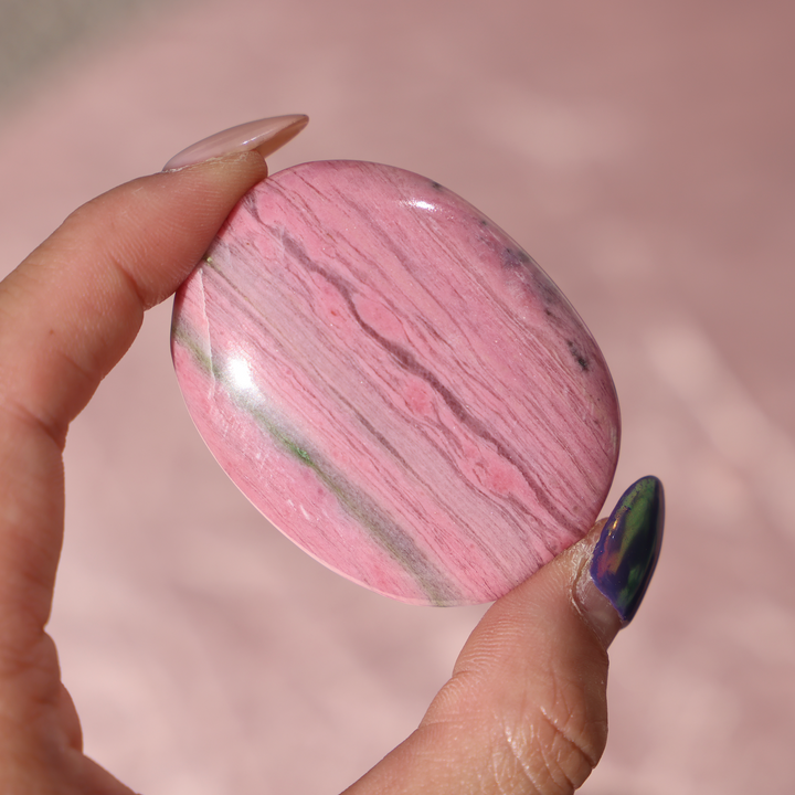 High Quality Rhodonite Palm Stone