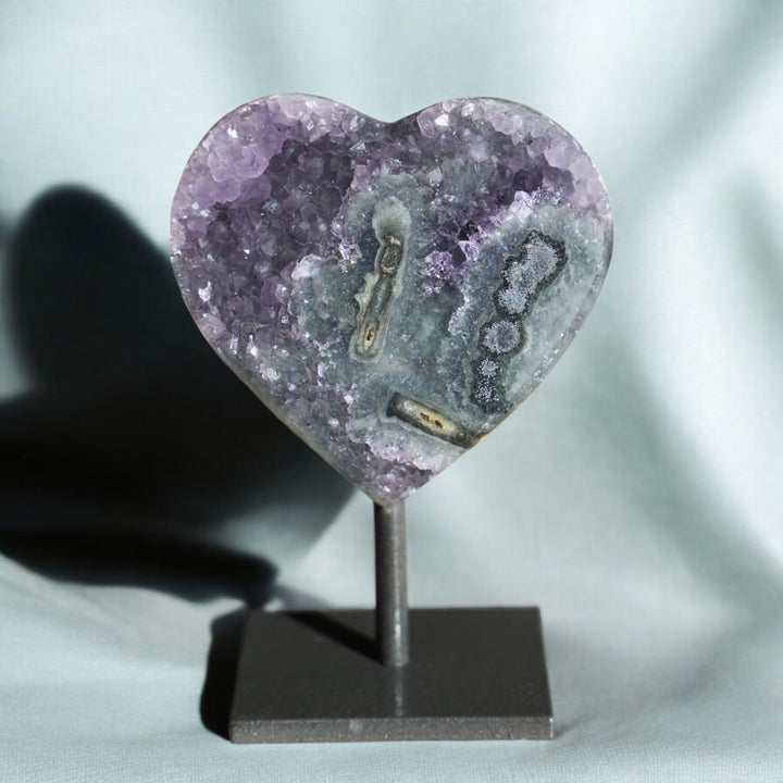 Amethyst Heart on Stand - S