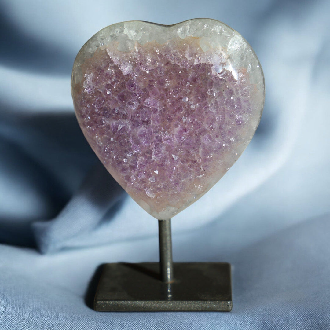 Amethyst Heart on Stand - S