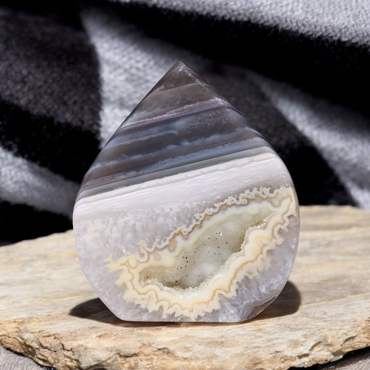 'Dewdrop' Druzy Agate Agate Flame - M