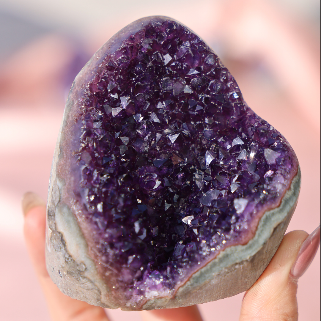 High Quality Uruguay Amethyst Cut Base