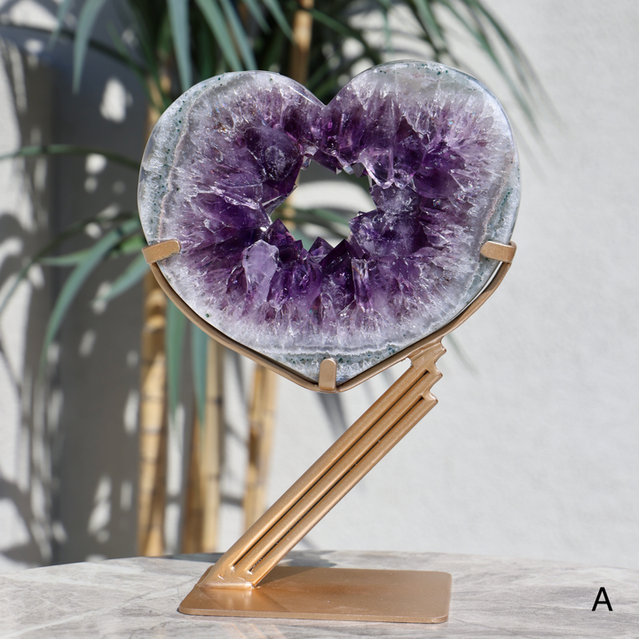 'Ivy Glow' Amethyst Heart Portal on Stand - L/XL