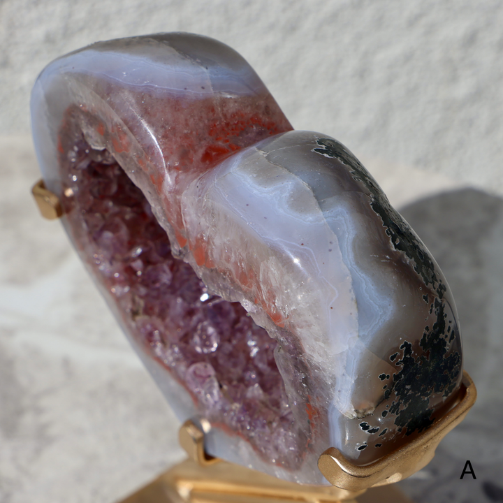 'MAUVE' Amethyst Heart on Stand - M/L