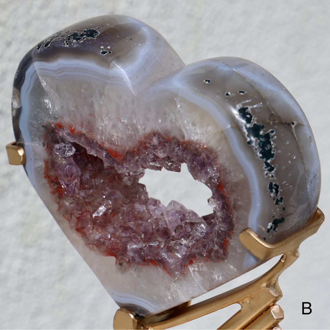 'MAUVE' Amethyst Heart on Stand - M/L