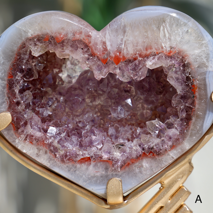 'MAUVE' Amethyst Heart on Stand - M/L