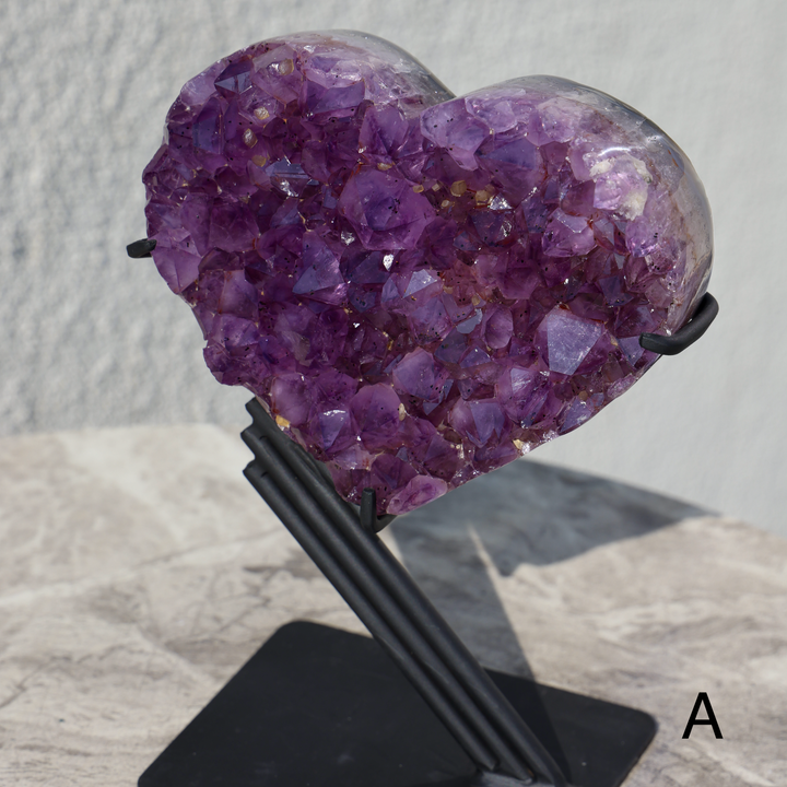 'Swan' Amethyst Heart on Stand - L/XL